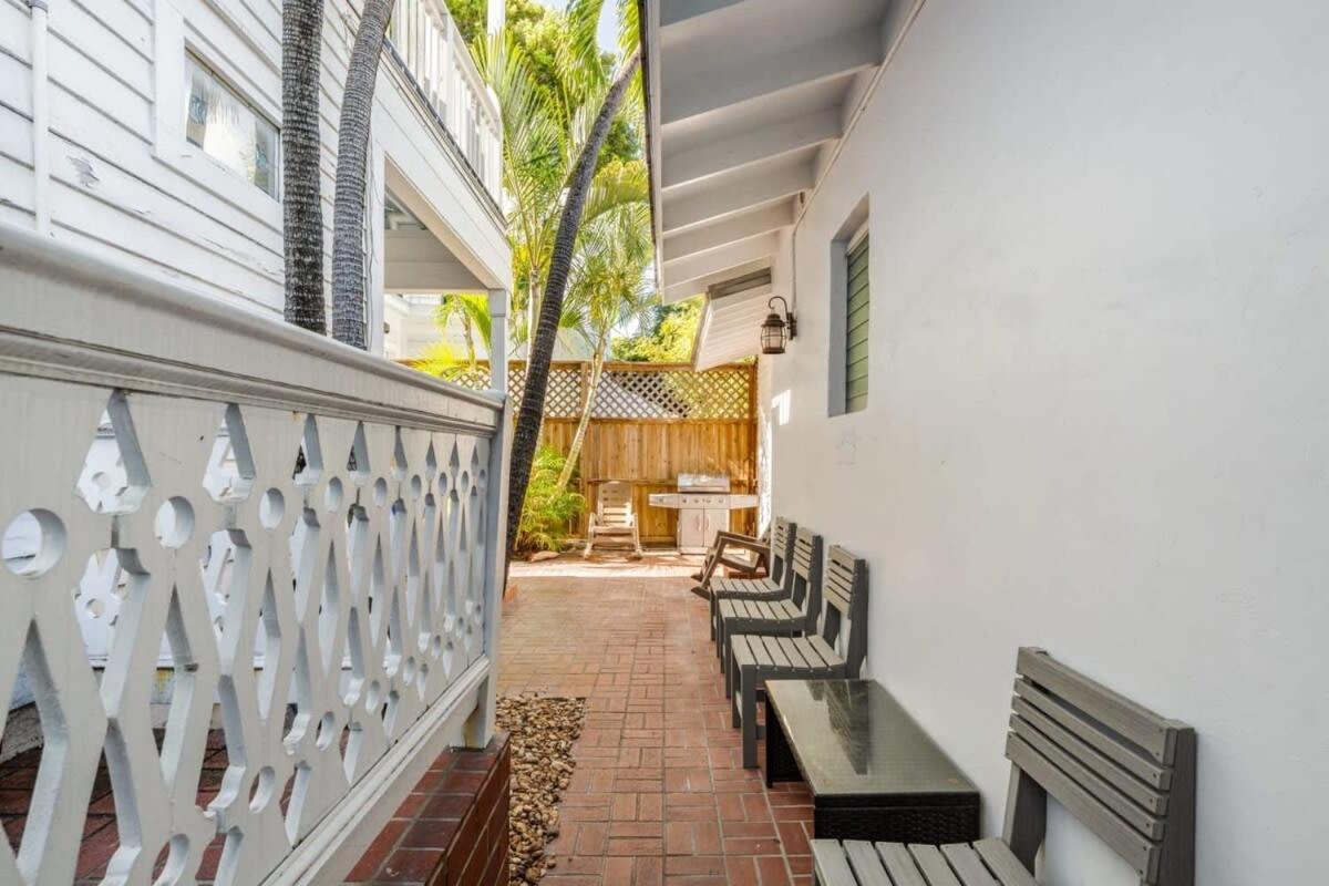 Bananas Foster Guesthouse Key West Exterior foto